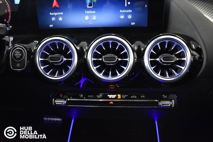 MERCEDES-BENZ GLA 180 d Automatic AMG Line Advanced Plus